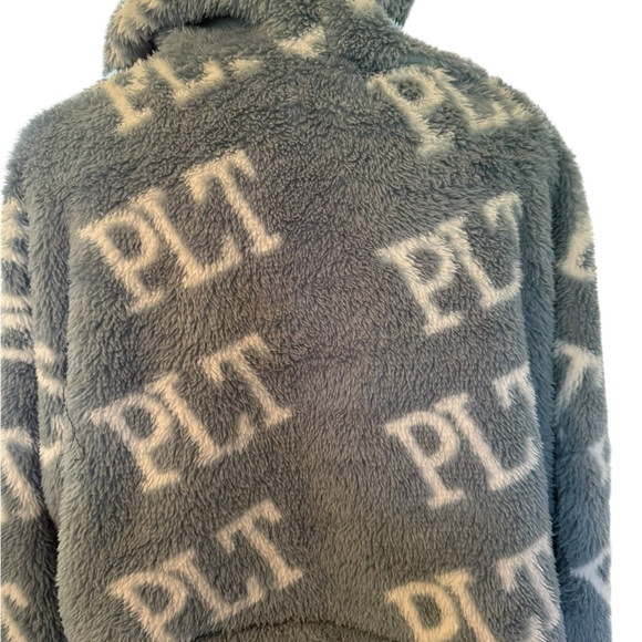 Pretty Little Thing Fuzzy Hooded Crop pullover sweatshirt womens size 12 - Picture 3 of 8